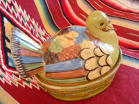 Mexican vintage pottery and ceramics, a lidded casserole in the form of a lovely turkey, Tlaquepaque, c. 1940. The background glaze is a beautiful pale-green, very rare in these pieces, and the artwork on the turkey is very fine. Photo showing a side-view of the turkey casserole from Tlaquepaque.