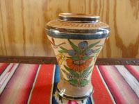 Mexican vintage pottery and ceramics, a lovely petatillo (the background of cross-hatching lines, resembling a straw mat, or petate in Spanish) vase or urn, with wonderful form and very fine and detailed artwork, Tonala or San Pedro Tlaquepaque, c. 1930's. Main photo of the vase.