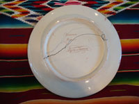 Mexican vintage pottery and ceramics, a large charger from Oaxaca with a wonderful floral pattern, c. 1940's. A photo of the back side of the charger.