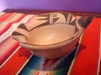 Native American Indian vintage pottery, a beautiful pottery bird-shaped bowl by the master potter, Fannie Nampeyo, signed on the bottom, Arizona, c. 1950's.  Main photo of the bowl by Fannie Nampeyo.
