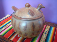Mexican vintage pottery and ceramics, a lovely natural burnished pottery lidded bowl with a wonderful nesting dove on the lid, attributed to the great folk artist Heron Martinez, Acatlan, Puebla, c. 1950's. Main photo.