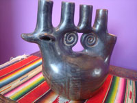 Mexican vintage folk art, a wonderful natural burnished pottery duck candlelabra by the famous Heron Martinez, Acatlan, Puebla, c. 1960's. A photo of the second side of the Heron Martinez duck.