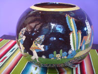 Mexican vintage pottery and ceramics, a lovely blackware Tlaquepaque pottery tecomate with fabulous artwork, Tonala or San Pedro Tlaquepaque, Jalisco, c. 1930's. Main photo of one side of the pottery tecomate.