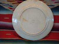Mexican vintage pottery and ceramics, a plate with a lovely bunny and a wonderful beige background, Tlaquepaque, Jalisco, c. 1940's. The artwork is crisp and very wonderful! Photo of the back of the plate.