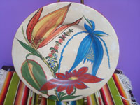 Mexican vintage pottery and ceramics, a wonderful burnished charger decorated with a beautiful Protea and wonderful artwork, Tonala or San Pedro Tlaquepaque, c. 1930's. Main photo of the charger.