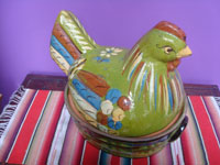 Mexican vintage pottery and ceramics, a wonderful lidded pottery casserole in the form of a nesting hen, Tonala or San Pedro Tlaquepaque, c. 1940's. Main photo of the casserole.