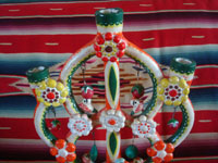 Mexican vintage folk art, and Mexican vintage pottery and ceramics, a very lovely tree-of-life with very vibrant artwork and decorations, attributed to the great Heriberto Castillo, Izucar de Matamoros, Puebla, c. 1950's. Closeup photo of the top part of the tree-of-life.