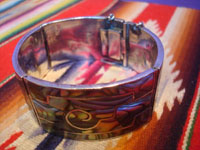 Mexican vintage sterling silver jewelry, and Taxco vintage silver jewelry, a stunning Taxco sterling silver cuff bracelet inlaid with wonderful abalone, Taxco, c. 1940's. Side view of the silver cuff.