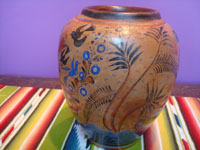 Mexican vintage pottery and ceramics, a lovely burnished vase with birds and floral designs, Tonala or San Pedro Tlaquepaque, c. 1930's. Photo showing the second side of the vase.