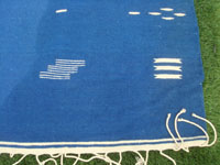 Mexican vintage textiles and sarapes, a beautiful textile from Texcoco c. 1930.  Closeup photo of one edge of the textile.