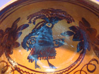 Mexican vintage pottery and ceramics, a very fine and unique pottery bowl by the famous potter Eduardo Valdez, Guanajuato, c. 1950. Closeup photo of the figure inside the bowl.