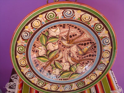 Mexican vintage pottery and ceramics, a beautiful petatillo (background of fine cross-hatching resembling a straw mat or petate in Spanish) and wonderful artwork featuring three sparrows amidst lovely calla lillies and foliage, by Martin Garcia Rios, Tonala, Jalisco, c. 1940.