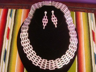Mexican vintage sterling silver jewelry, and Taxco vintage silver jewelry, a beautiful Taxco sterling silver necklace with matching earrings, Taxco, c. 1980's.