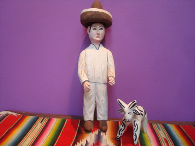 Mexican vintage folk art and woodcarving, a wonderful woodcarving of a Mexican paisano by the master carver Manuel Jimenez of Oaxaca, c. 1950's.