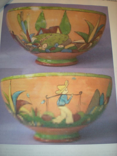 Mexican vintage pottery and ceramics, a beautiful large pottery bowl with fantastic artwork, San Pedro Tlaquepaque, c. 1930's. The large size and the quality of the artwork make this piece very special!